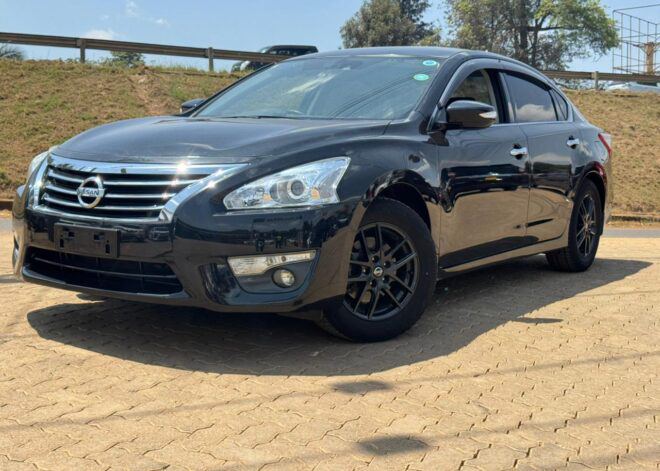 2019- Nissan Teana -Black