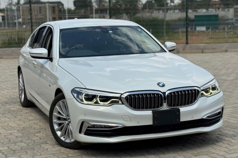 2017 BMW 530i 2000cc