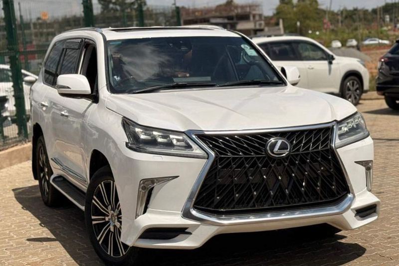 2016 Lexus LX570 5700cc Petrol