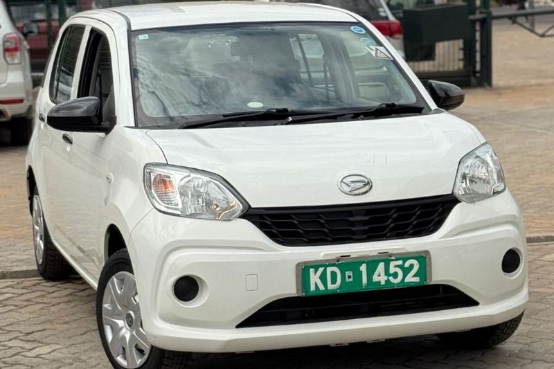 2018 Daihatsu Boon 1000cc