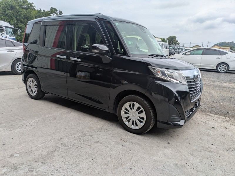 TOYOTA ROOMY 2019