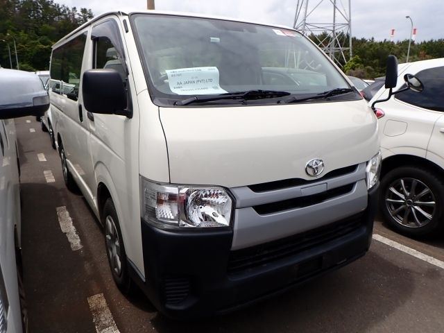 TOYOTA REGIUSACE 2019