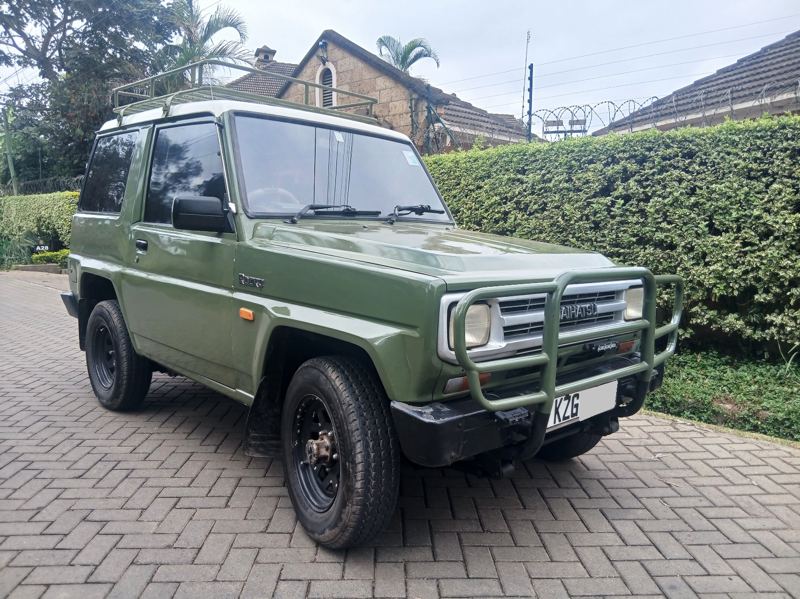 Daihatsu Rocky – KZG