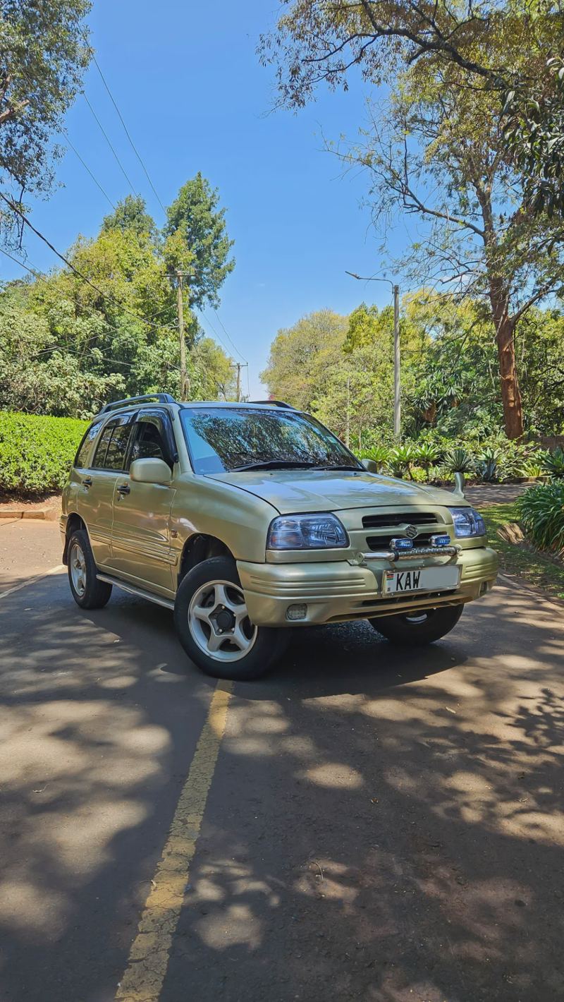 Suzuki Escudo