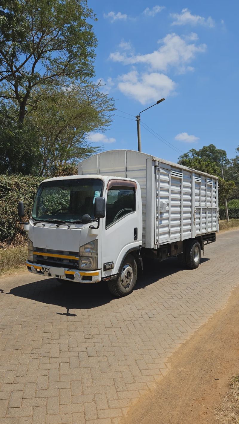 Isuzu NMR