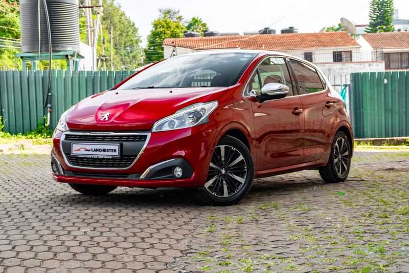 PEUGEOT 208 2019