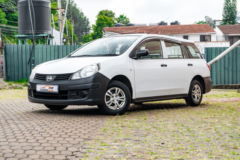 NISSAN AD VAN 2017