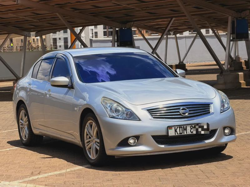 2014 Nissan SKYLINE Sedan