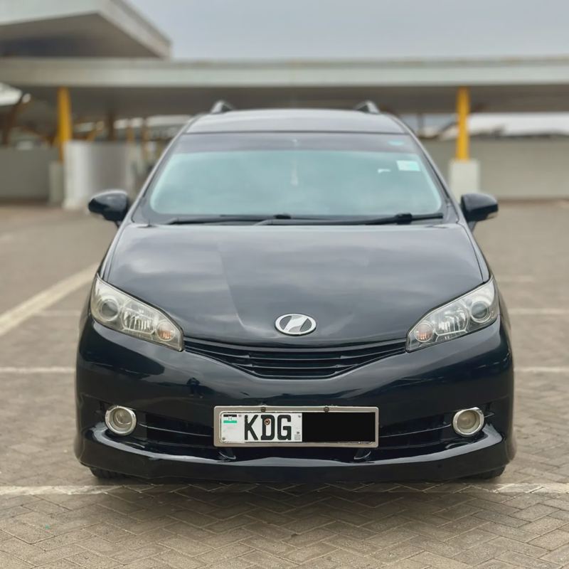 2014 Toyota WISH Hatchback