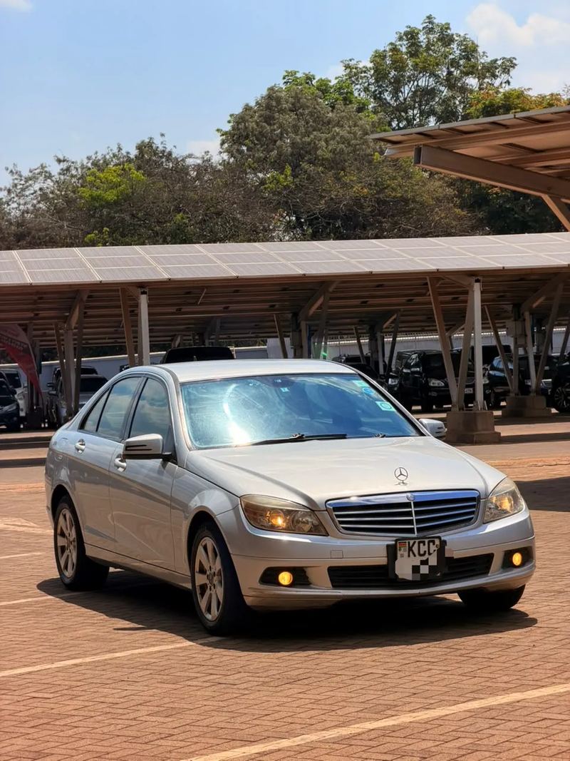 2008 Mercedes-Benz C200 Sedan