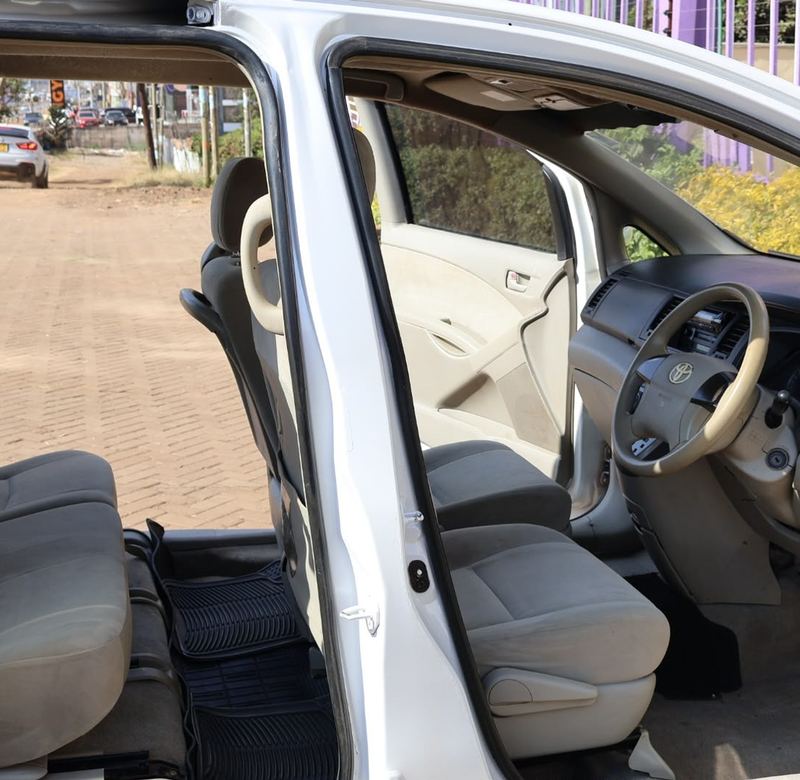 2008 Toyota Isis
