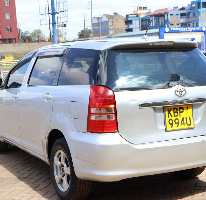2003 Toyota Wish