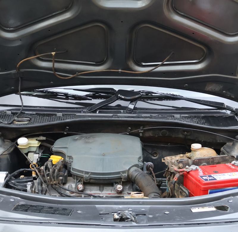 2010 Nissan NP200
