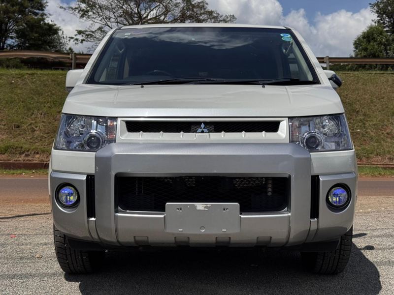 2018 Mitsubishi DELICA 4WD