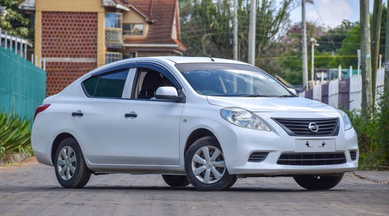 Nissan LATIO 2015