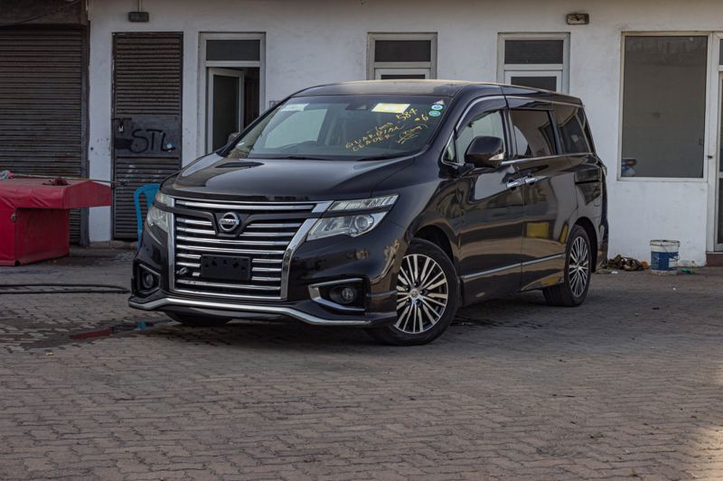 Nissan Elgrand 2018