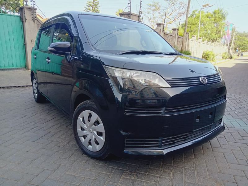 Toyota spade 2014