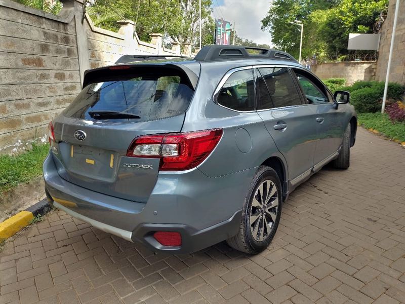 Subaru Outback 2016