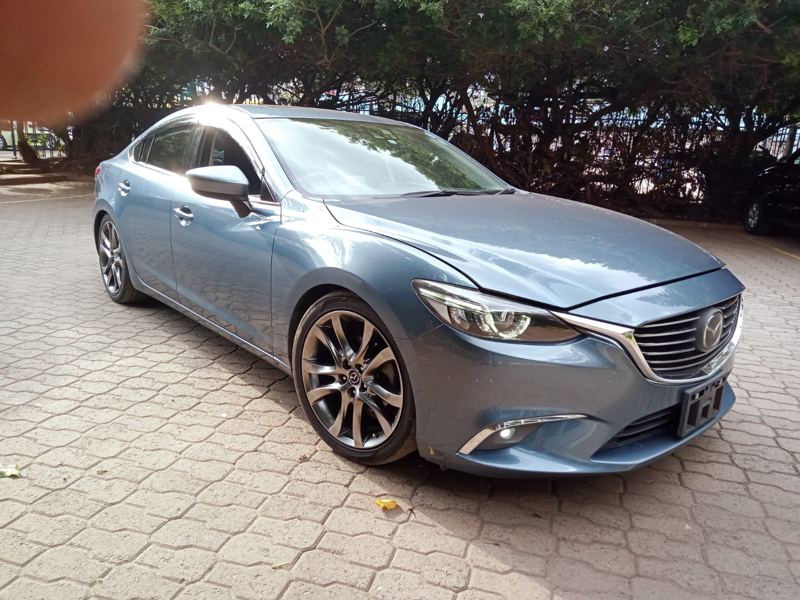 Mazda atenza 2015