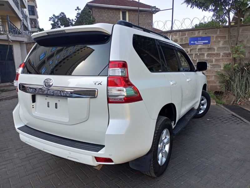 Toyota landcruiser prado 2015