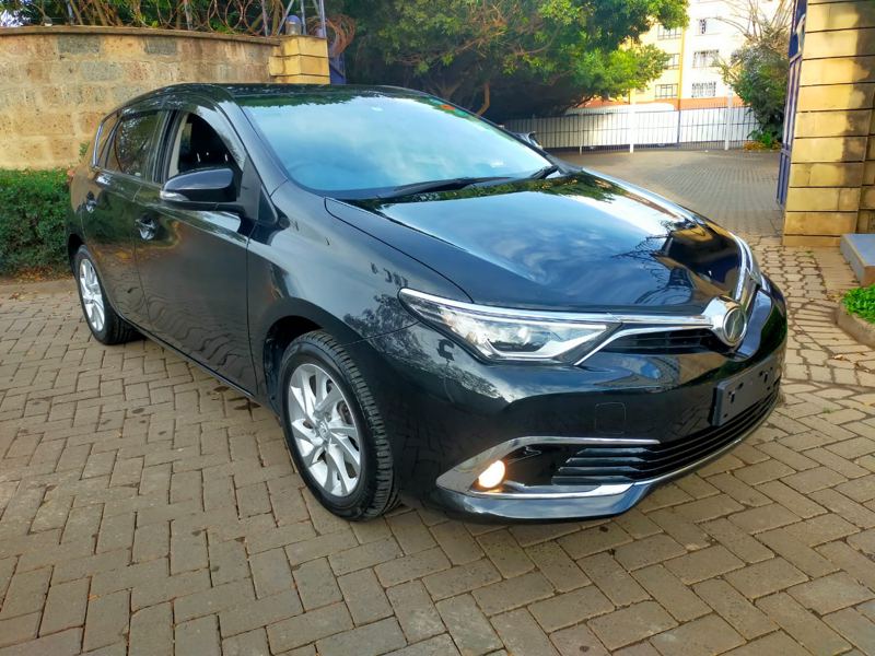 Toyota Auris 2015