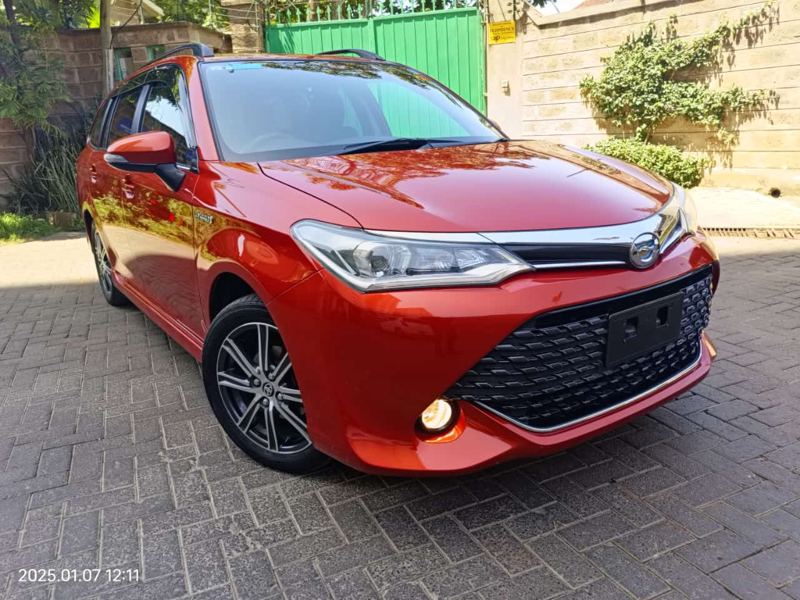 Toyota fielder 2017