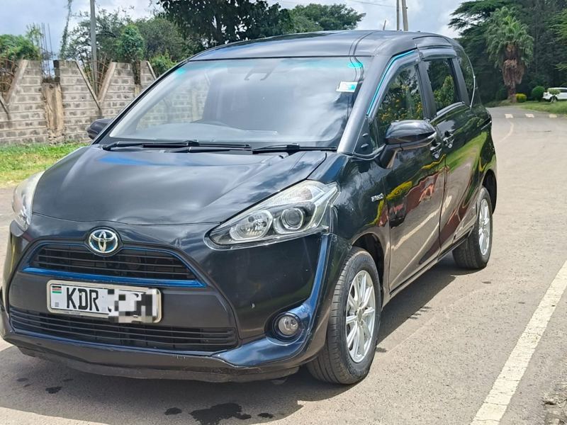 2017 TOYOTA SIENTA HYBRID