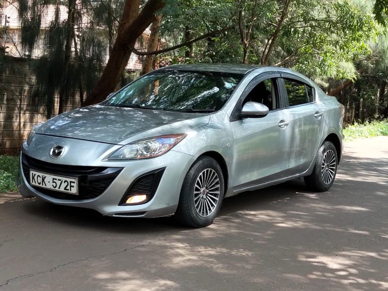 2010 MODEL MAZDA AXELA