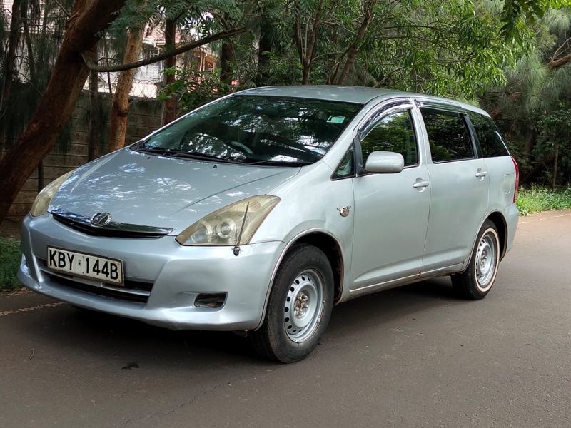 2006 MODEL TOYOTA WISH