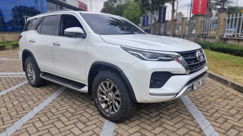 TOYOTA FORTUNER LOCAL #KDN186K