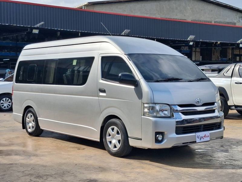 TOYOTA Hiace Commuter 2019