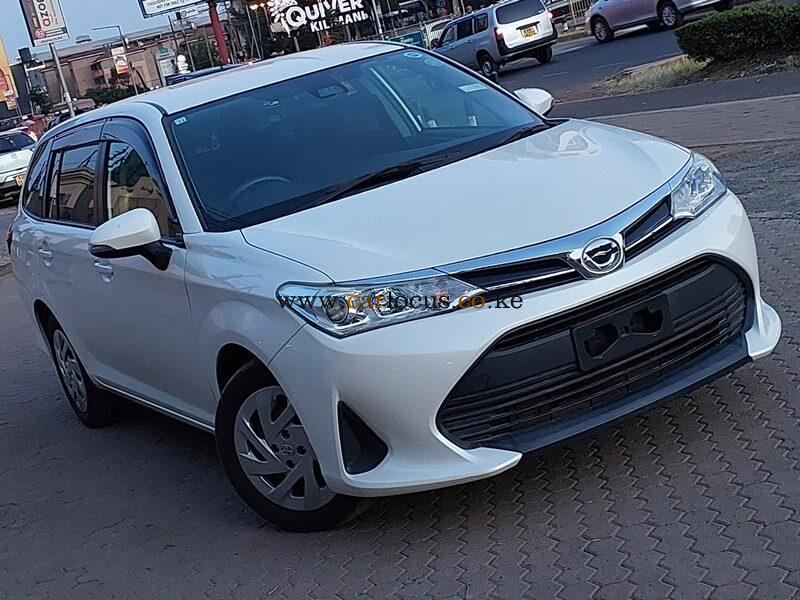 Toyota Fielder 2018