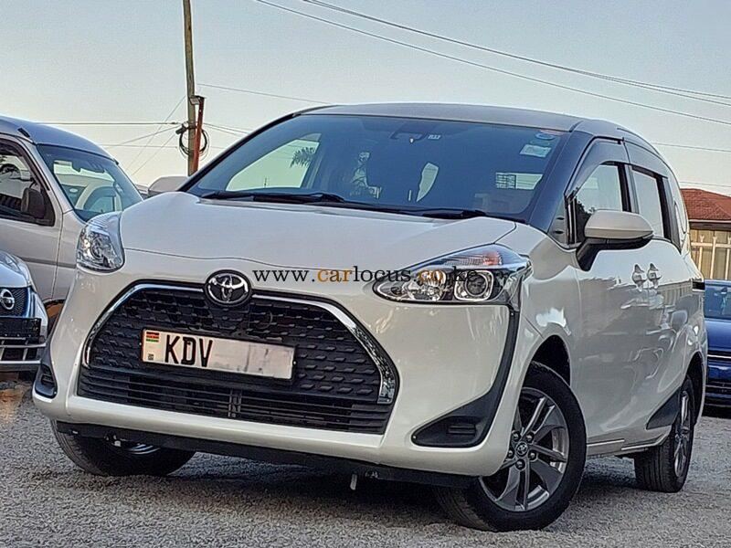 Toyota Sienta 2019