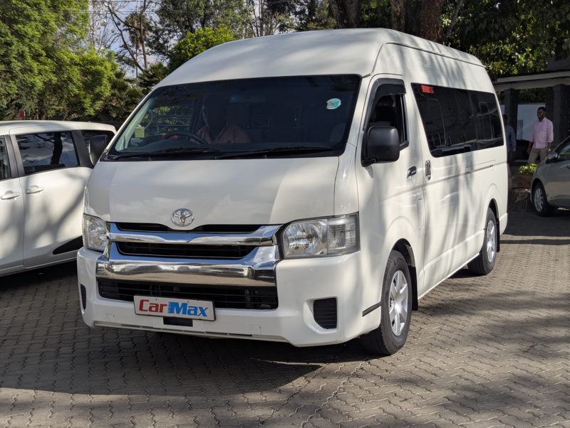 2019 TOYOTA HIACE 9L