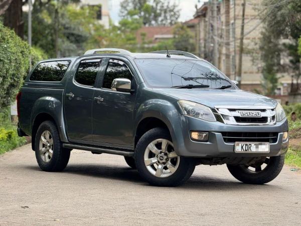 2017 Isuzu D-Max Doube Cabin Canopy
