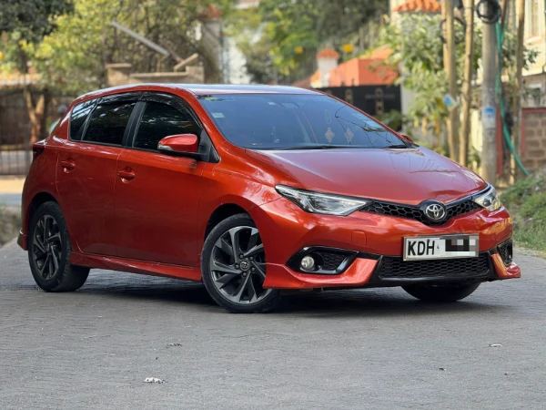 2016 Toyota Auris