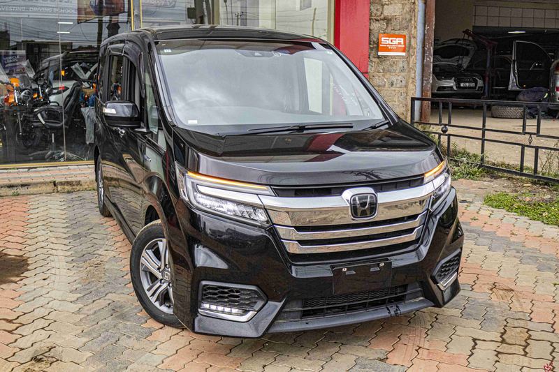 Honda Step WGN-2018 for sale in Kenya
