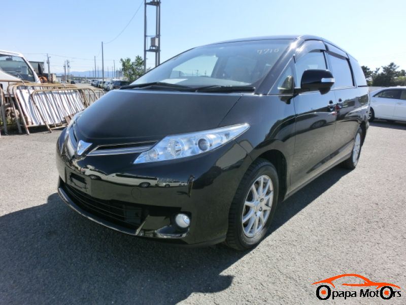 2017 TOYOTA Estima