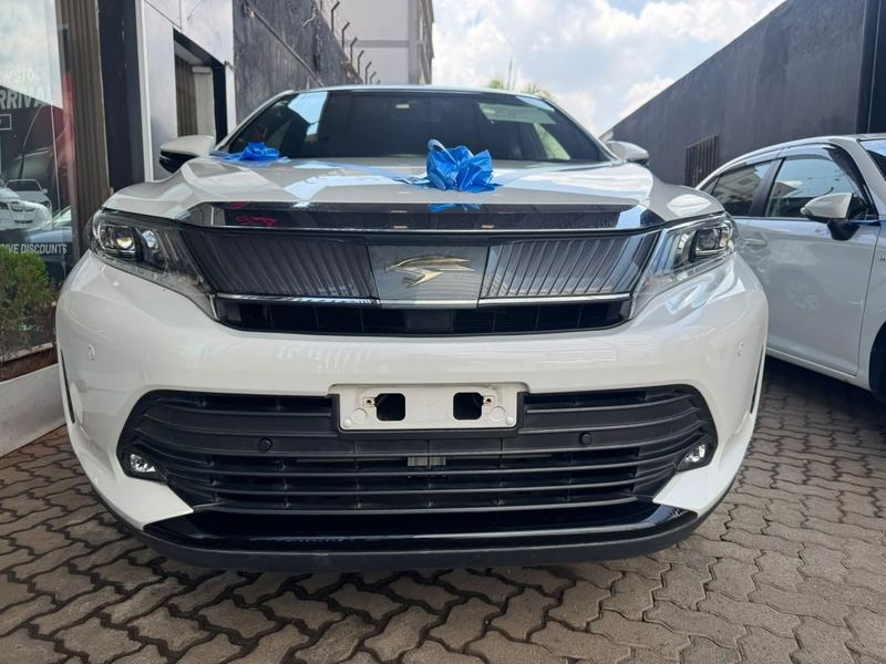Toyota Harrier 2019