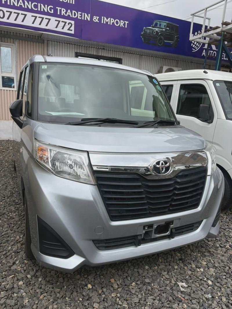 Toyota Roomy 2018